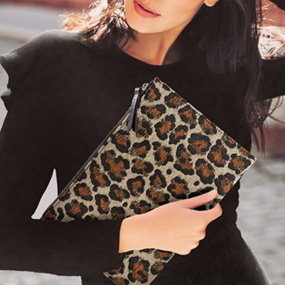 NWOT VERONICA BEARD LEOPARD CLUTCH